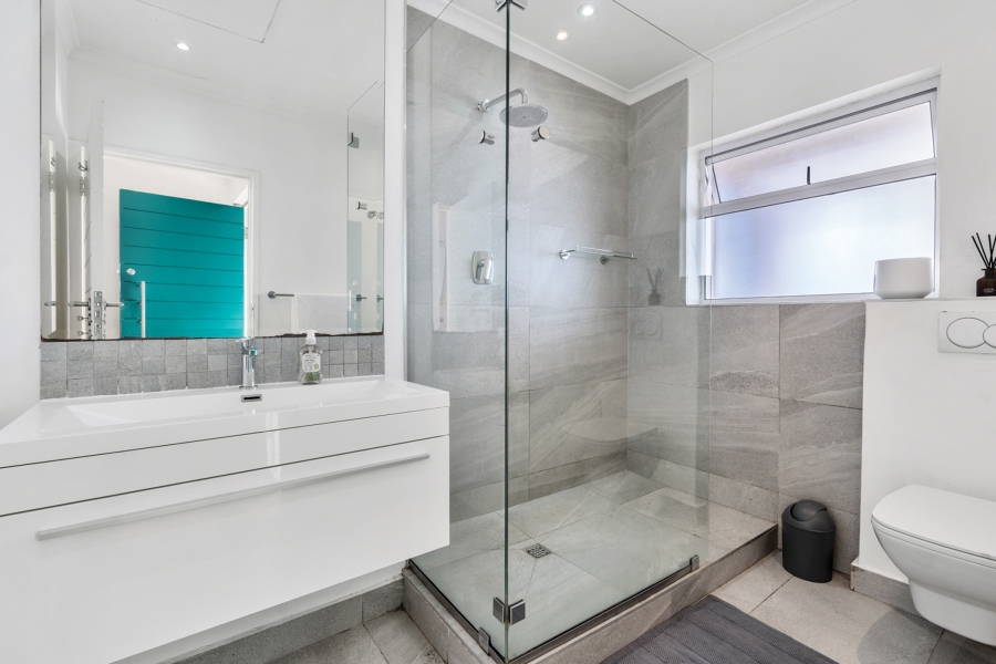 2 Bedroom Property for Sale in Three Anchor Bay Western Cape